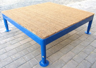 Zirkuspodest eckig 1x1 m, h�henverstellbar